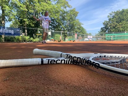 Tennisverein - Wir sind dein Partner für: Tennisbälle und Zubehör - Mainz Ebersheim - Ski & Sport Profis