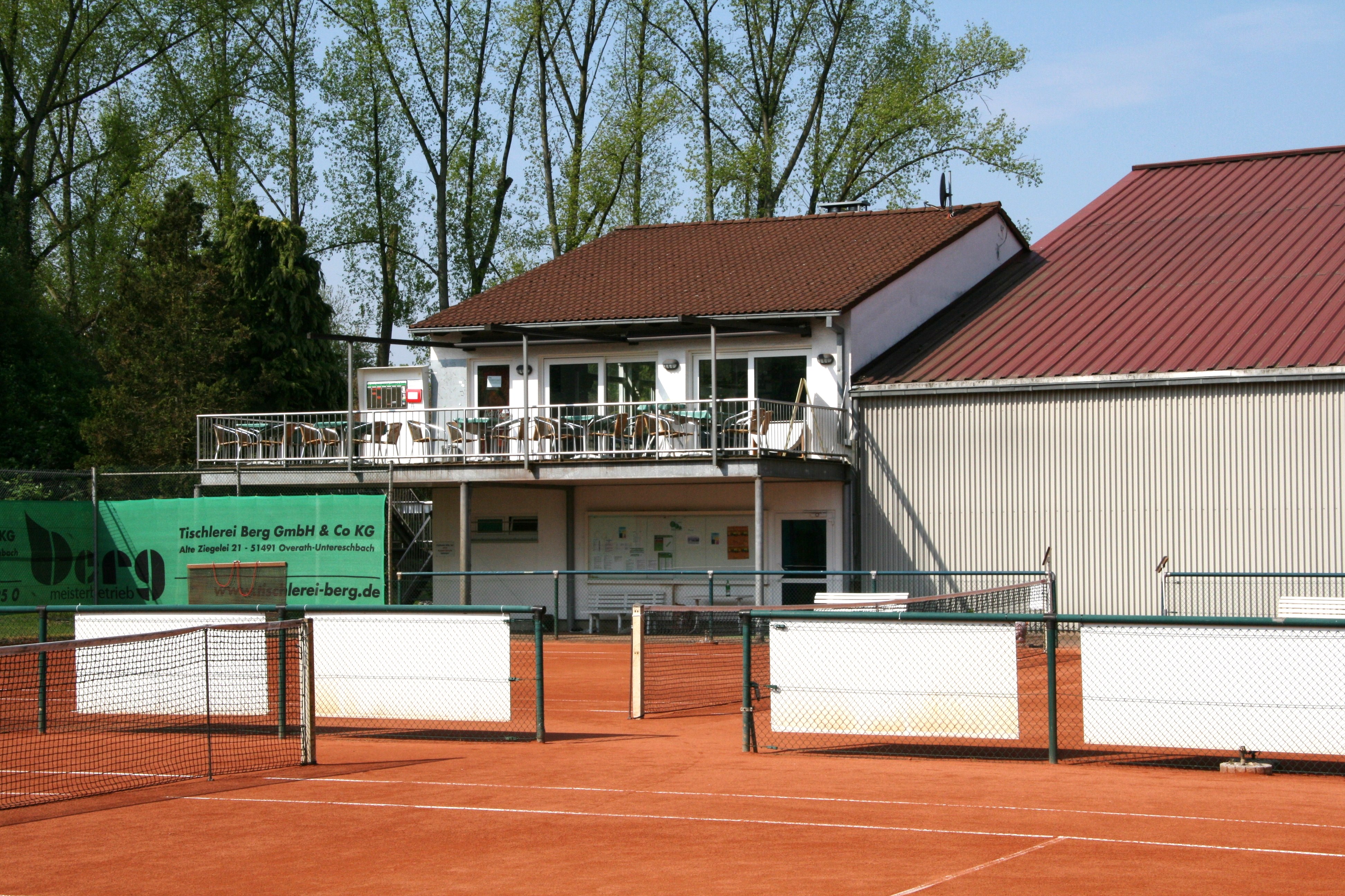 Tennisvereine: Clubhaus - TF GW Bergisch Gladbach 75 e.V.