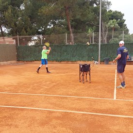 Tennis: Training beim mallorquinischen Meister John Lambrecht - Gunter Krambs