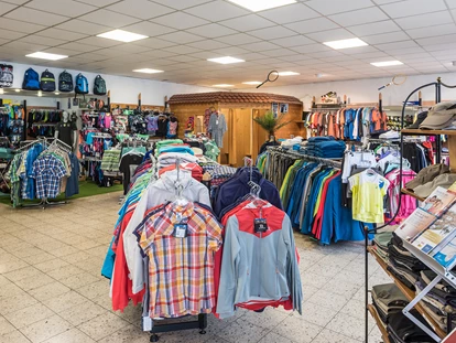 Tennisvereine - Wir sind dein Partner für: Tennisbekleidung für Damen - Mainz Ebersheim - Ski & Sport Profis