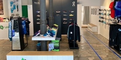 Tennisverein - Wir führen folgende Marken: Adidas - Hessen - LaufZeit Wiesbaden