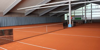 Tennisverein - Tennis-Schnupperkurs: Bieten wir an. - Nordrhein-Westfalen - Asche-Halle (Tennishalle Gronau) - TF GW Bergisch Gladbach 75 e.V.